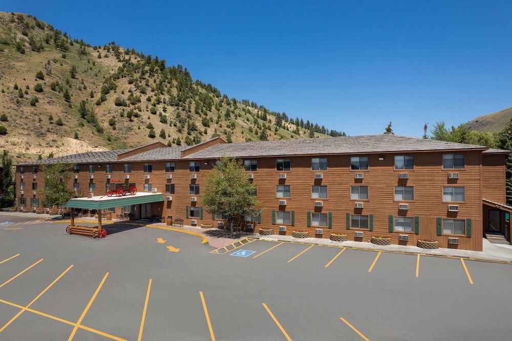 Super 8 by Wyndham Jackson Hole 1