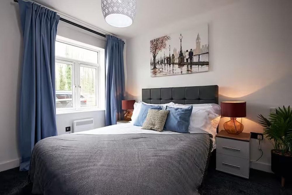 Near Old Trafford - Parking - WiFi - Sleeps 5 1