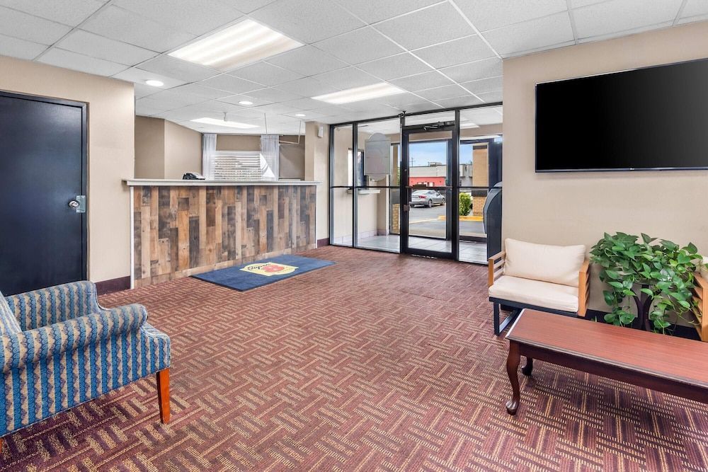 Super 8 by Wyndham Columbia 2