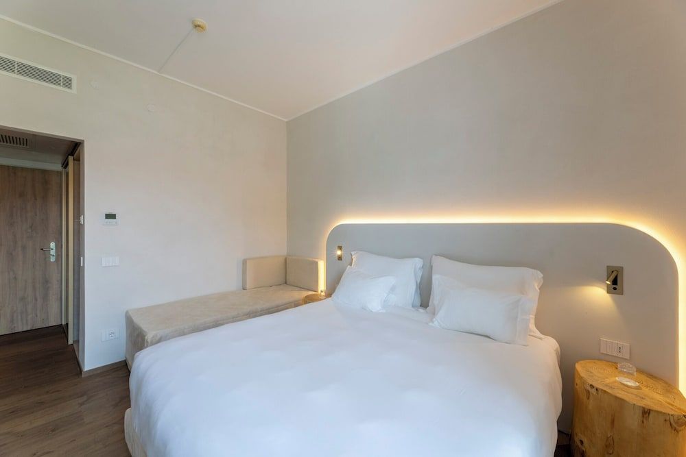 Hi Hotels Sirmione - Lakeview Pool 2