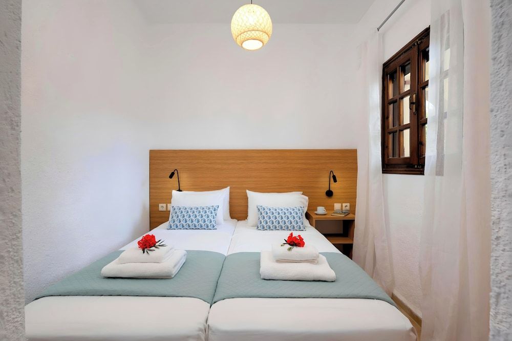Plaisir Beachside Apts 2