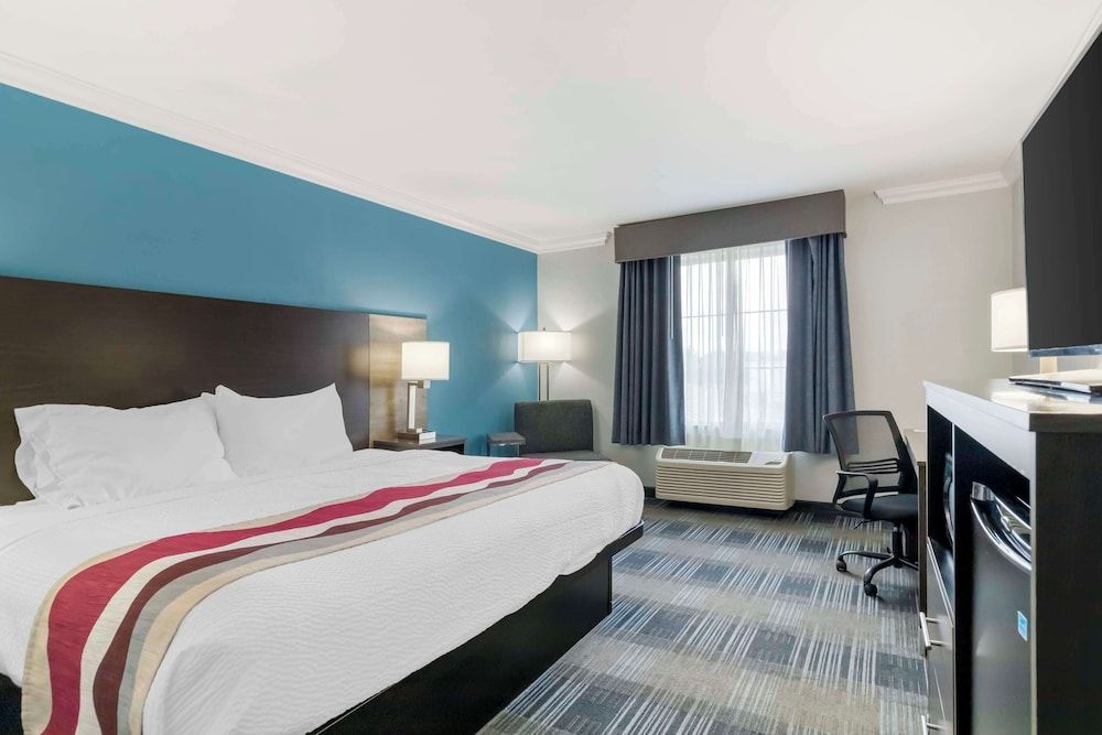 Best Western Medical Center North Inn & Suites Near Six Flags 1