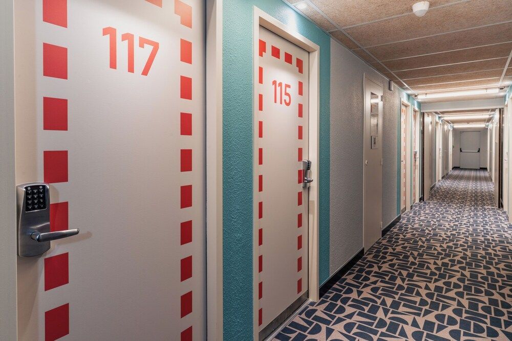 Ibis Budget Pontorson Baie Du Mont Saint Michel 2