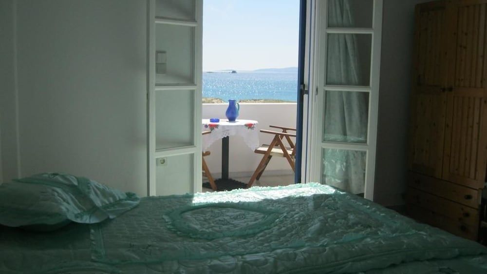 Aronis Plaka Naxos 1