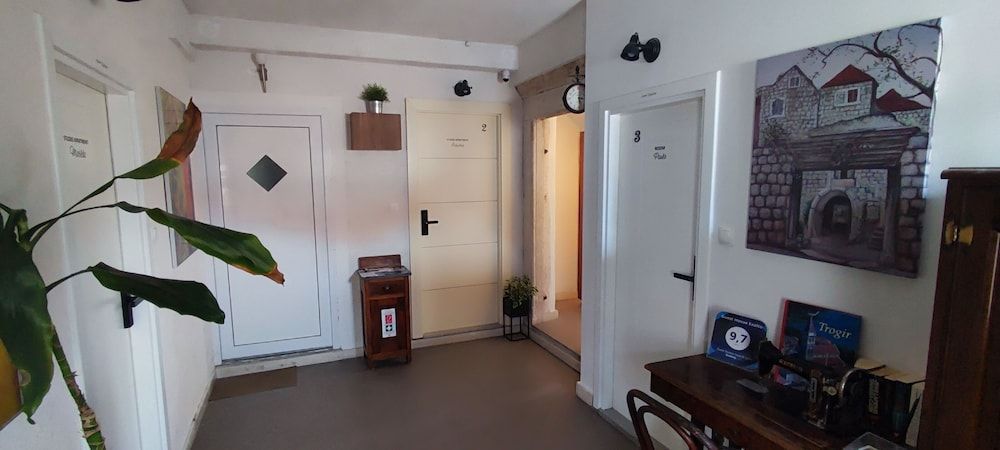 Studios Kadena Trogir - 18th century stone house 2