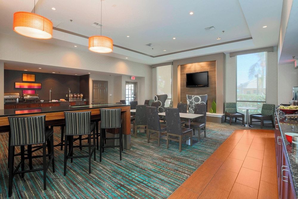Residence Inn Bakersfield 2