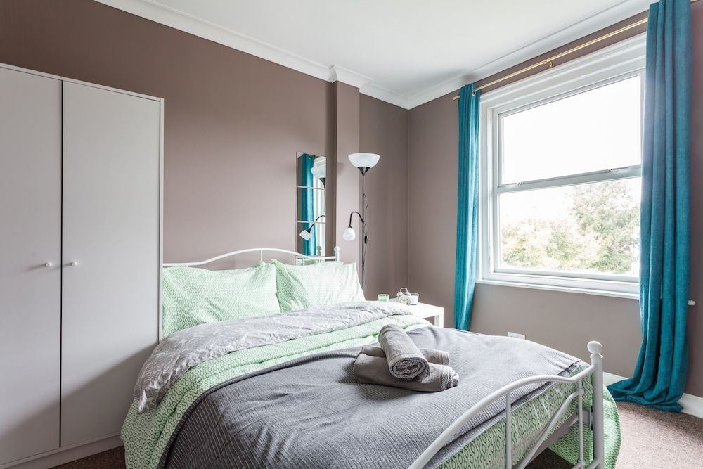 Shirley House 1, No-Frills Guest House, Self Catering, Smart Lock Check-in, Kitchen, Washer, Dryer, Great for Contractors 1