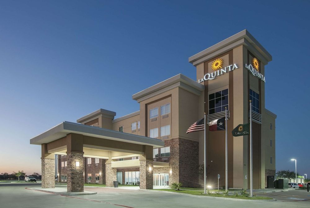 La Quinta by Wyndham Kingsville 1