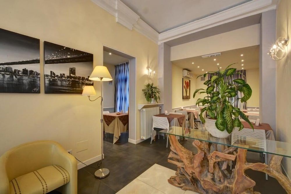 Hotel Universo 1
