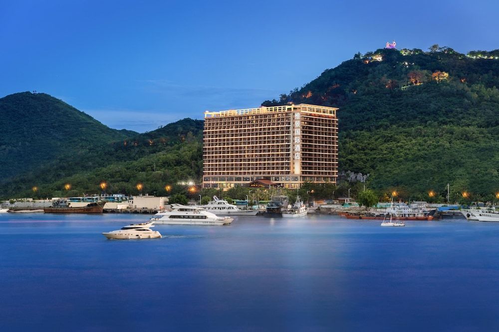 Grand Metropark Bay Hotel Sanya 1
