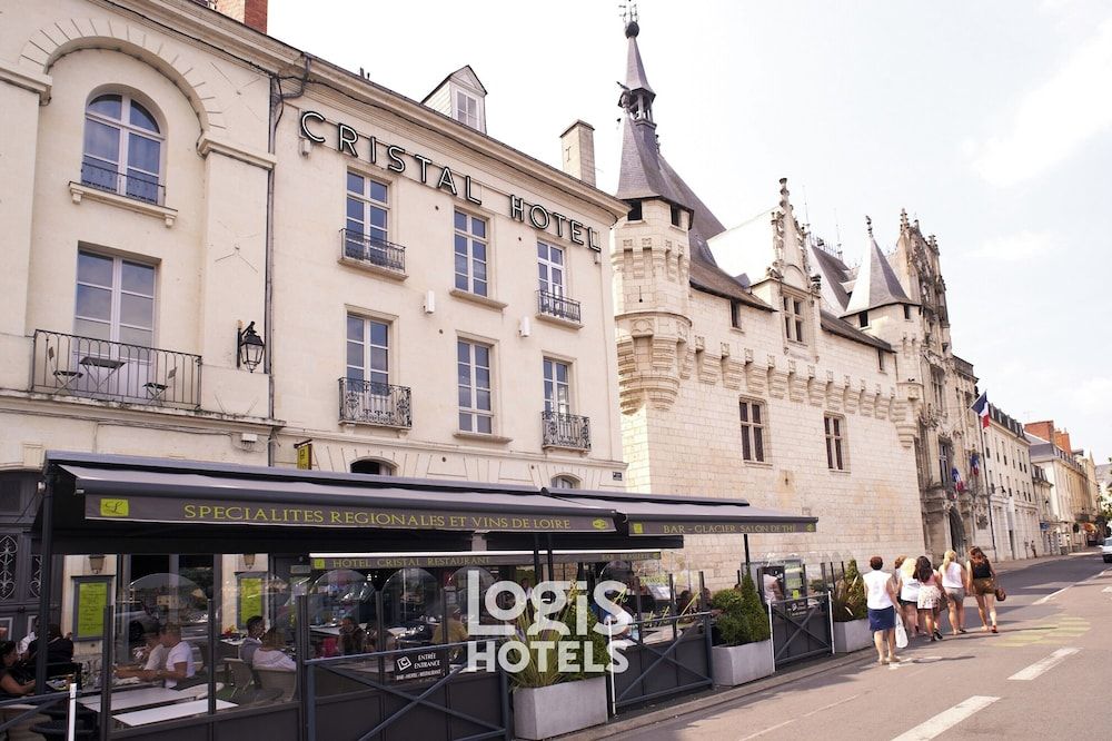 Logis Hôtel Restaurant Cristal 1