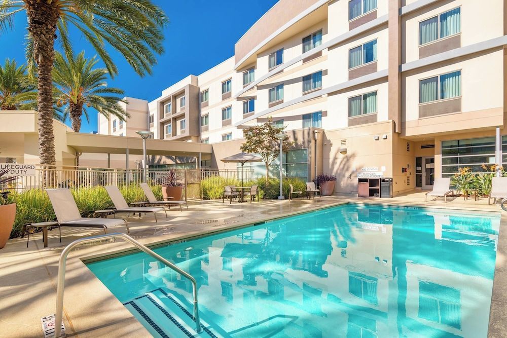 Courtyard by Marriott Santa Ana Orange County 1