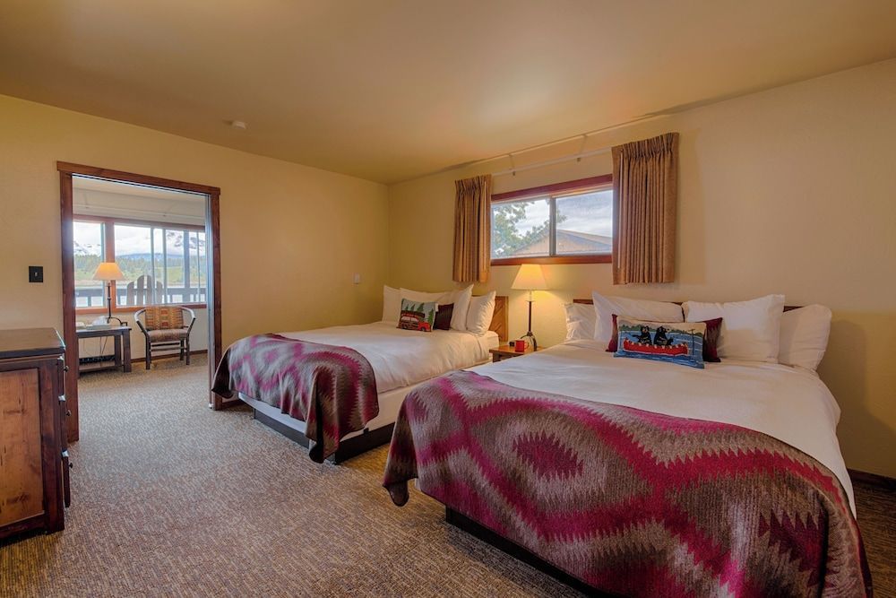 Signal Mountain Lodge 1