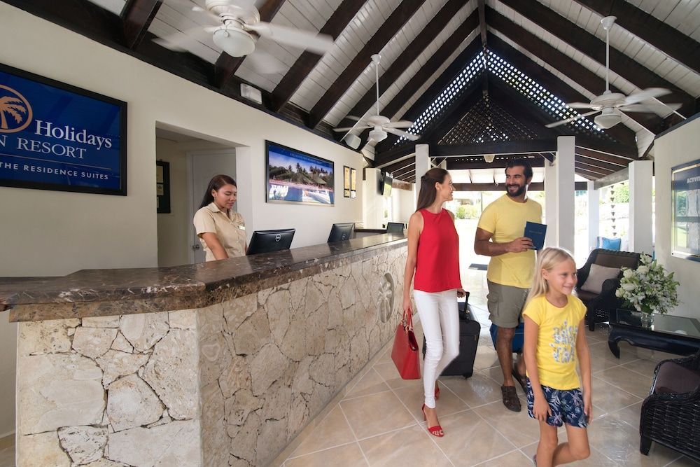 Lifestyle Crown Residence Suites 2