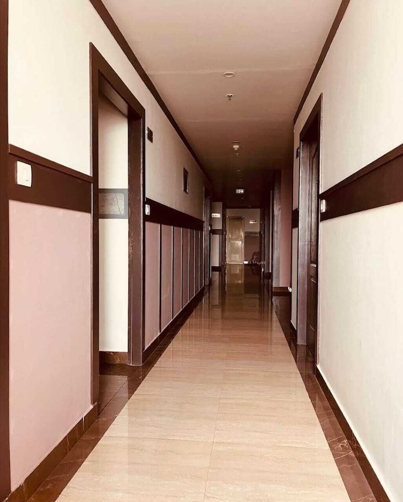 HOTEL TRAVAASA 2