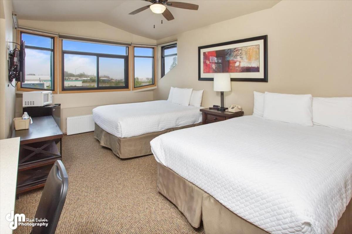 Kenai Airport Hotel 1
