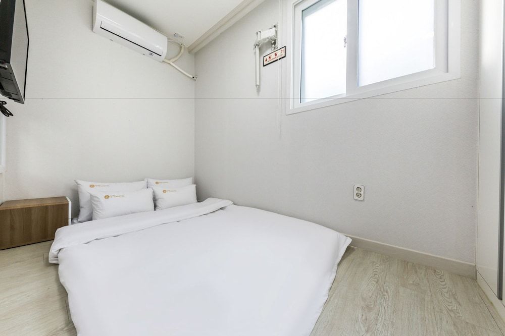 JS Hostel 2