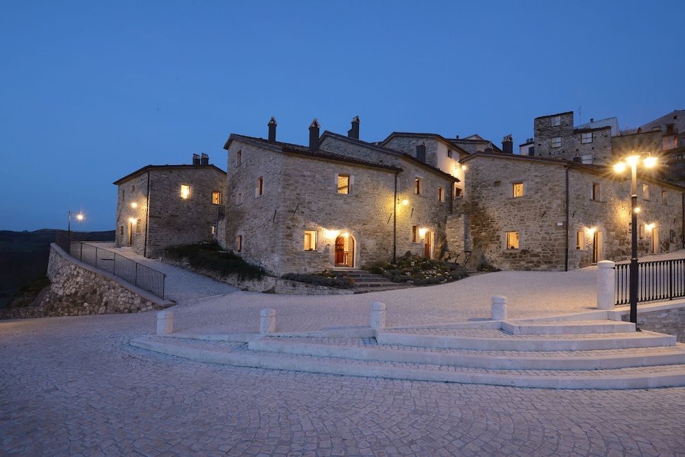 Borgotufi Albergo Diffuso 1