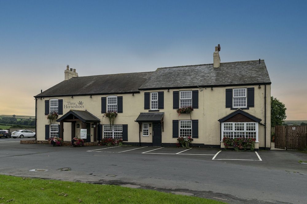 Three Horseshoes Inn 1