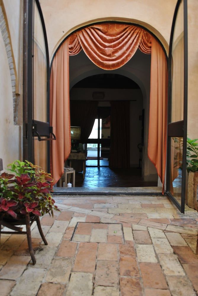 Palazzo Bonfranceschi 2