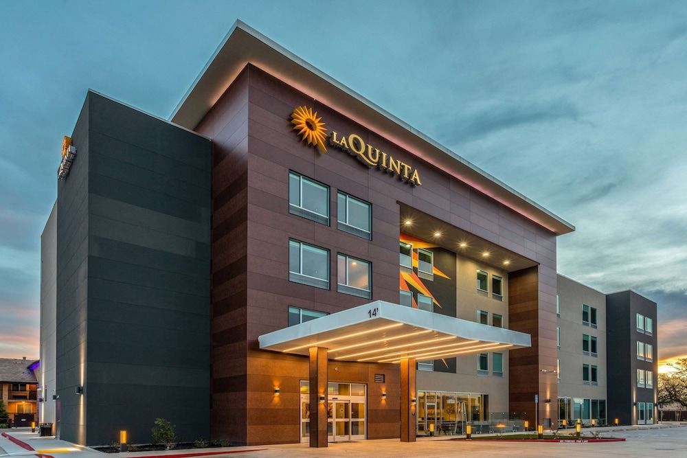 La Quinta Inn & Suites by Wyndham Galt Lodi North 1