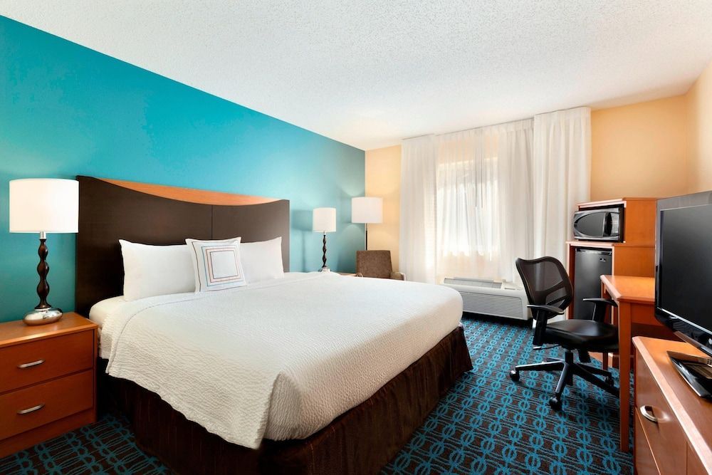 Fairfield Inn & Suites Midland 1