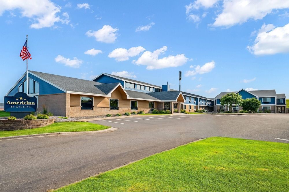 AmericInn by Wyndham Sauk Centre 1