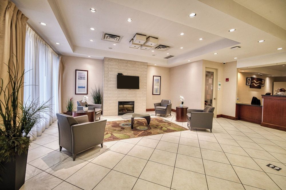 Quality Inn & Conference Centre Calgary - Macleod Trail 2
