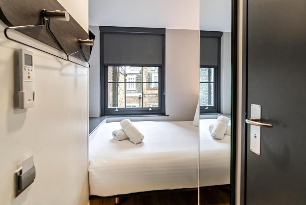 easyHotel Victoria 2