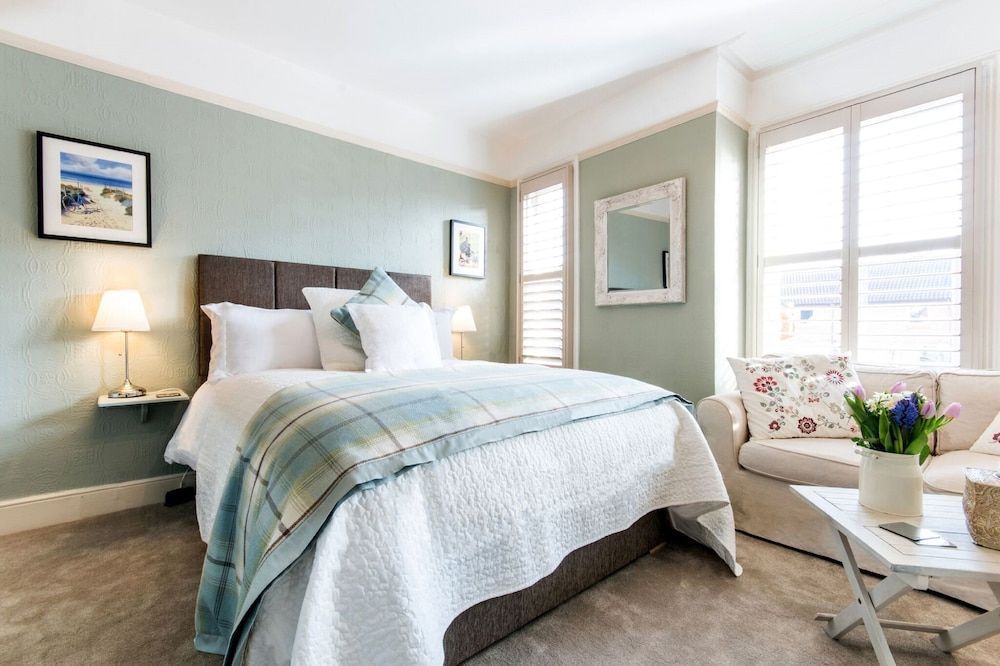 April House Weybridge - Boutique Guesthouse 1