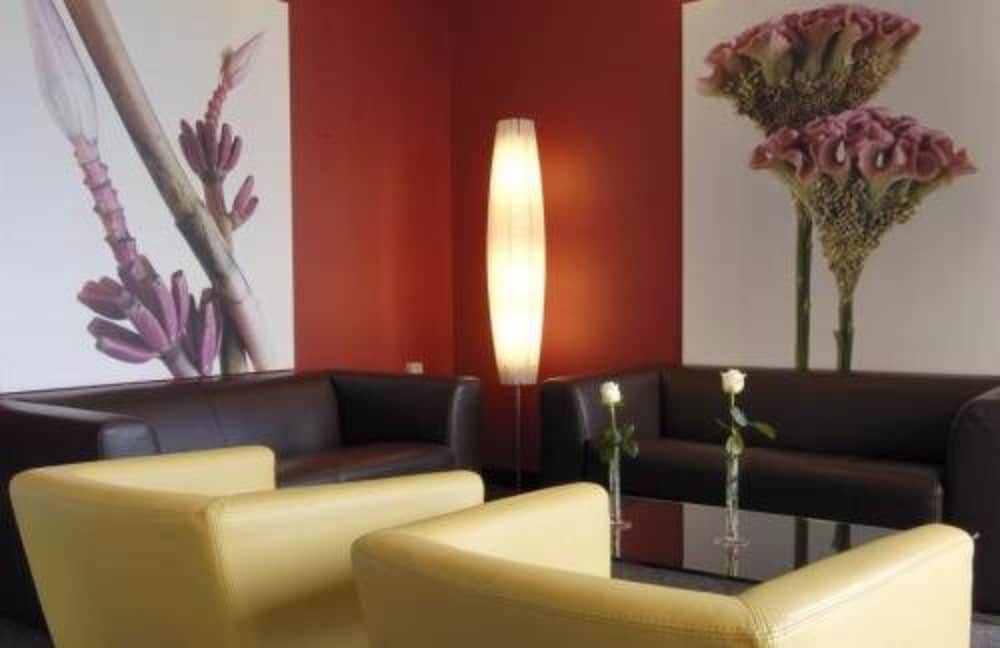 Executive Hotel 2
