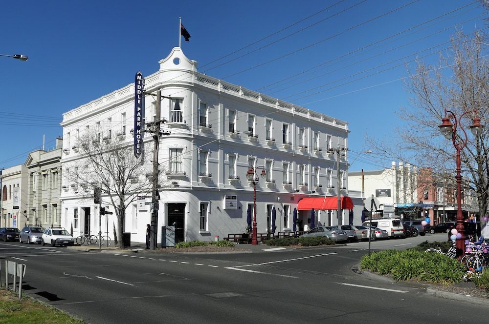 Middle Park Hotel 1
