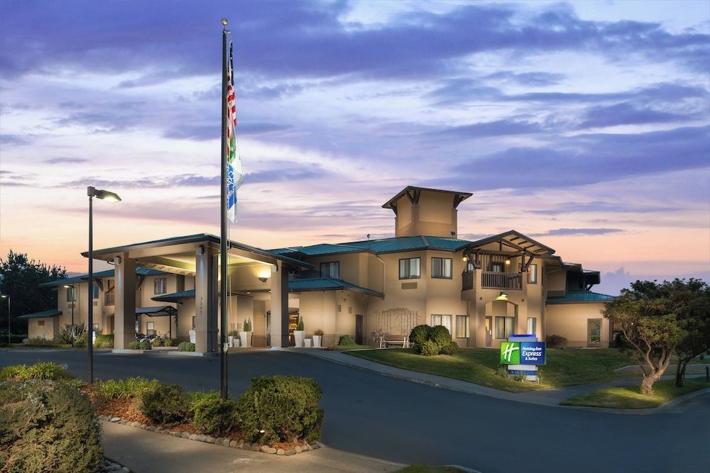 Holiday Inn Express & Suites ARCATA/EUREKA-AIRPORT AREA by IHG 1