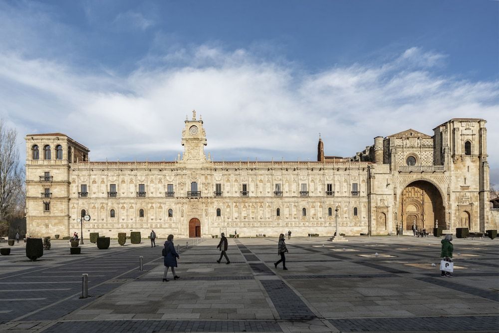 Parador de Turismo de León 1