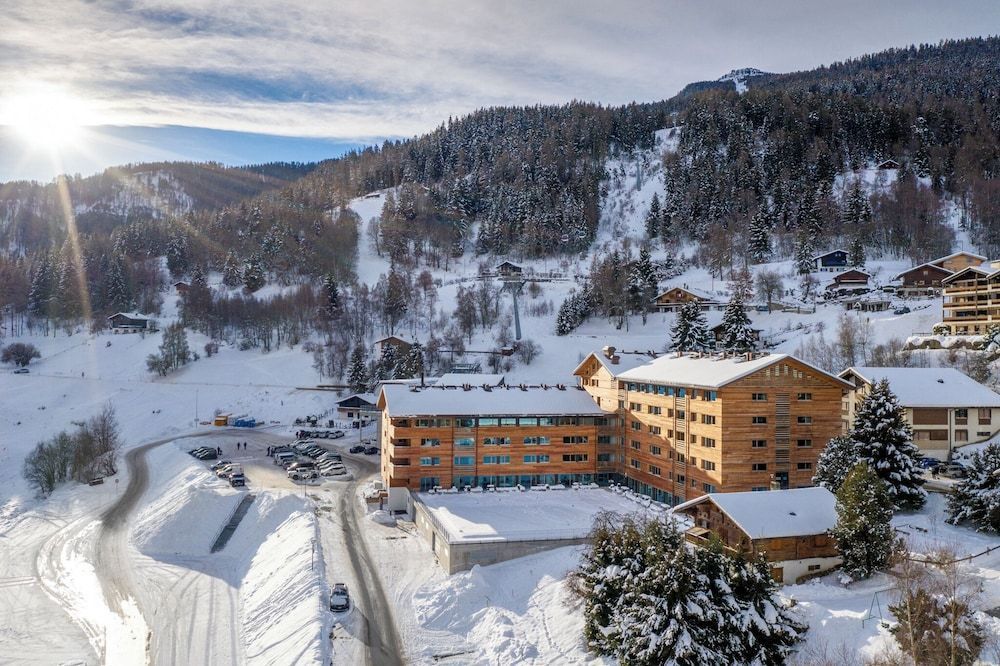 SWISSPEAK Resorts by Pierre & Vacances Premium Vercorin 1
