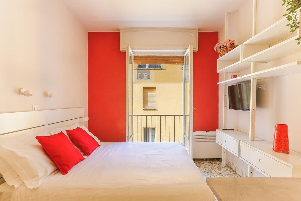The Red Loft in Ponte Vecchio 2