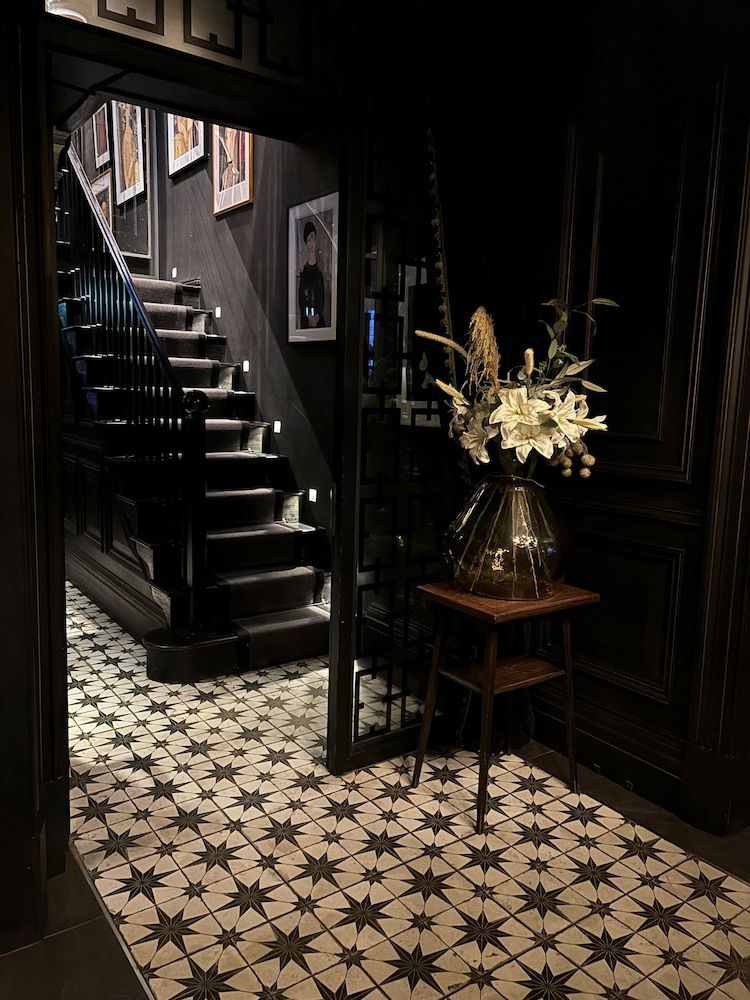 Manor House Lindley 2