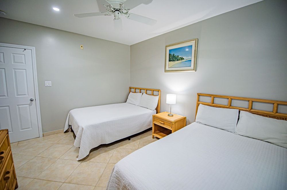 Seven Mile Beach Resort 2