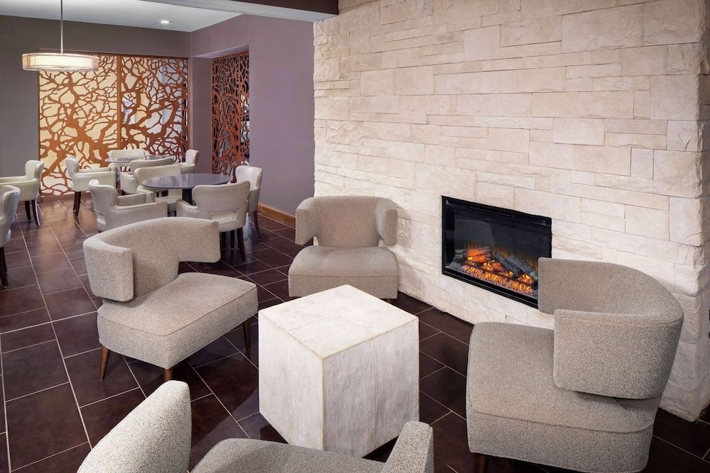 Wyndham Garden Westlake 2
