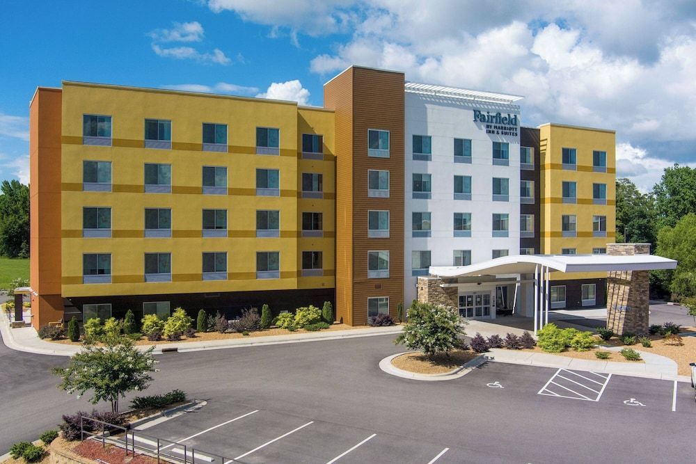Fairfield Inn & Suites Rocky Mount 1