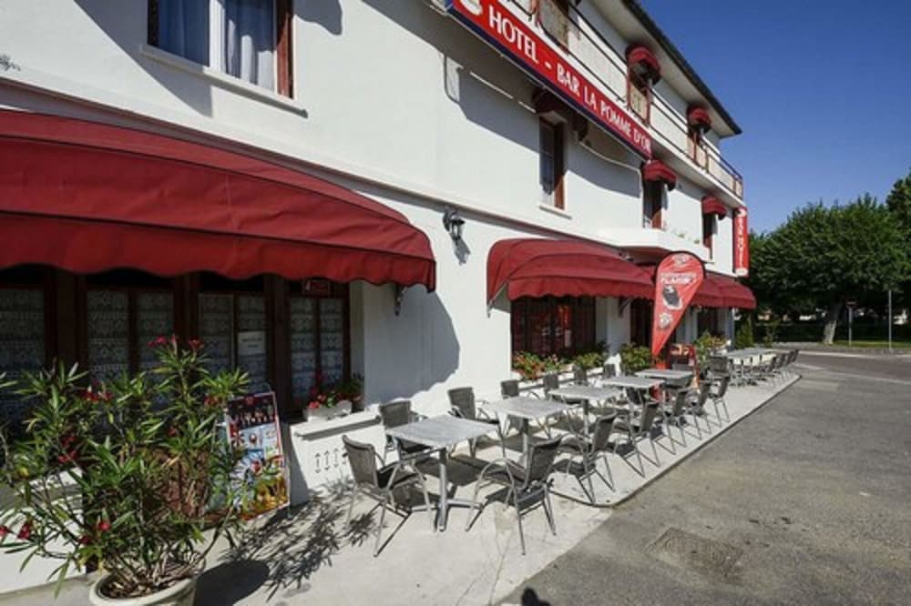 HOTEL DE LA POMME D'OR 1