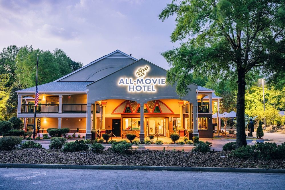 All-Movie Hotel 1