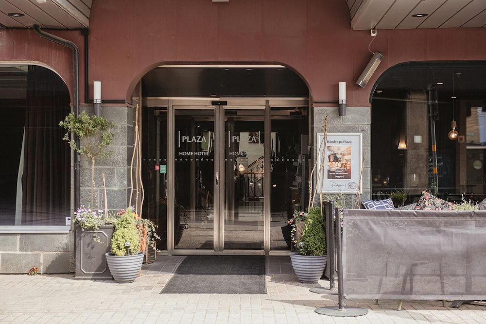 Home Hotel Plaza 1