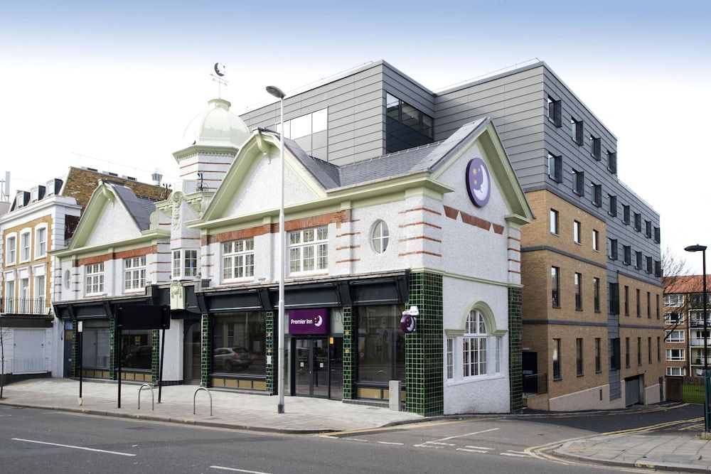 Premier Inn London Clapham 1