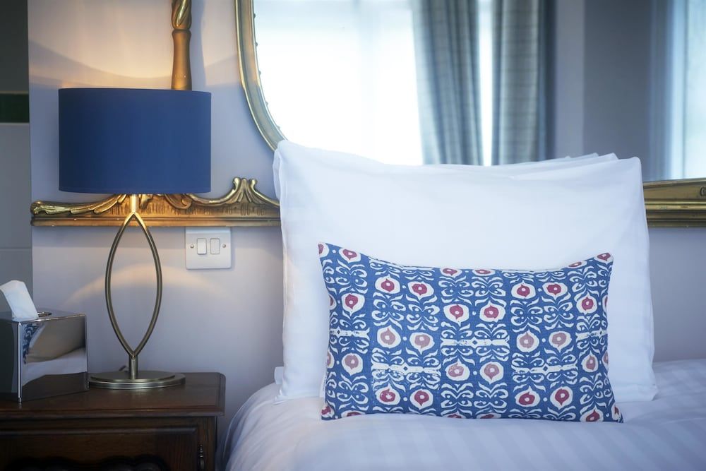 Embankment Hotel 1