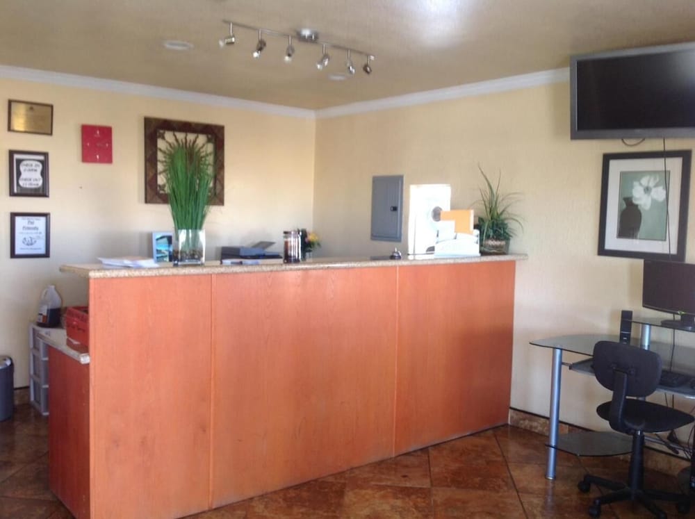 Americas Best Value Inn Hanford 2