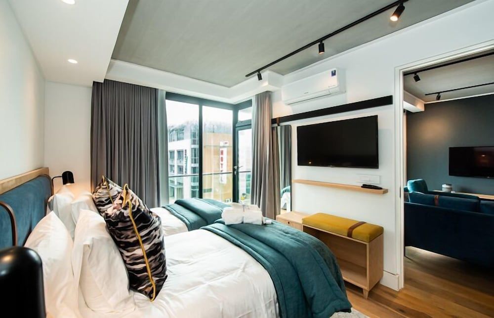 Latitude Aparthotel by Totalstay 2