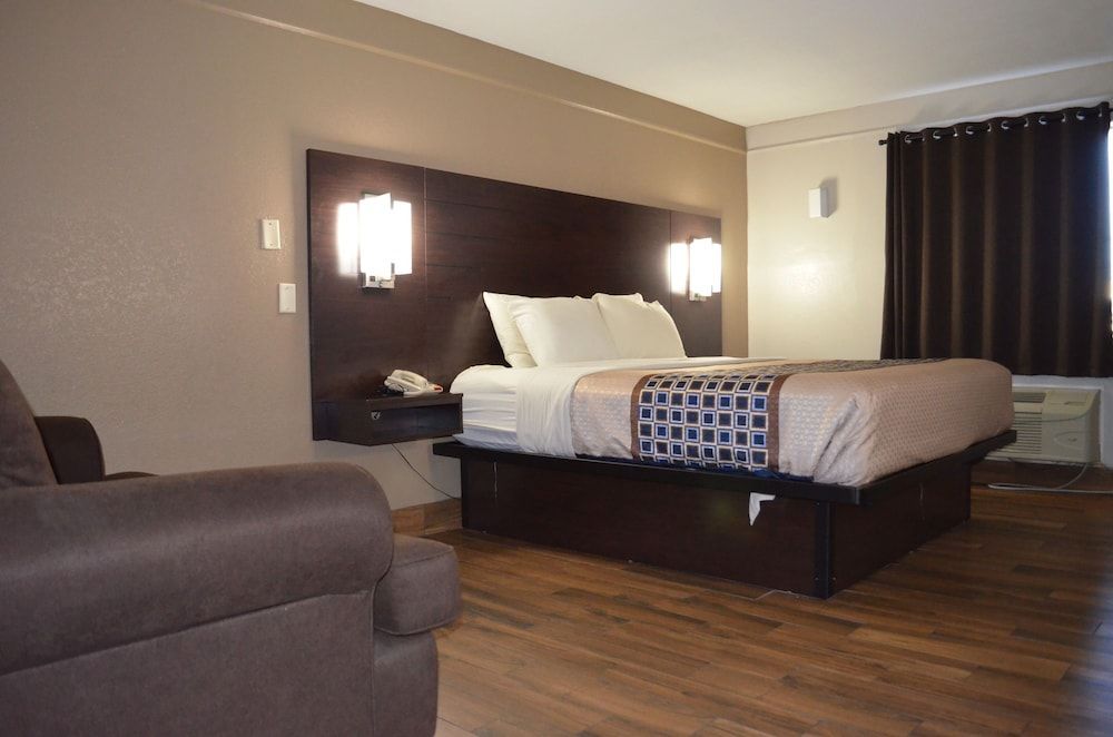 Hill Country Inn 1