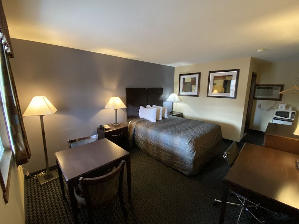 Golden Hill Inn-Danbury 2