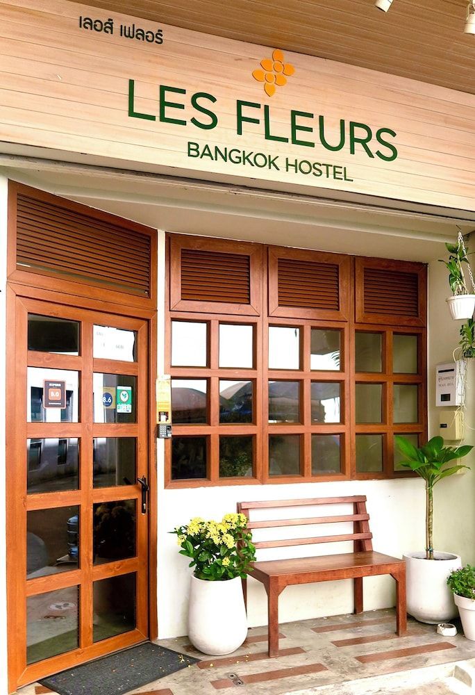 Les Fleurs Bangkok Hostel 1